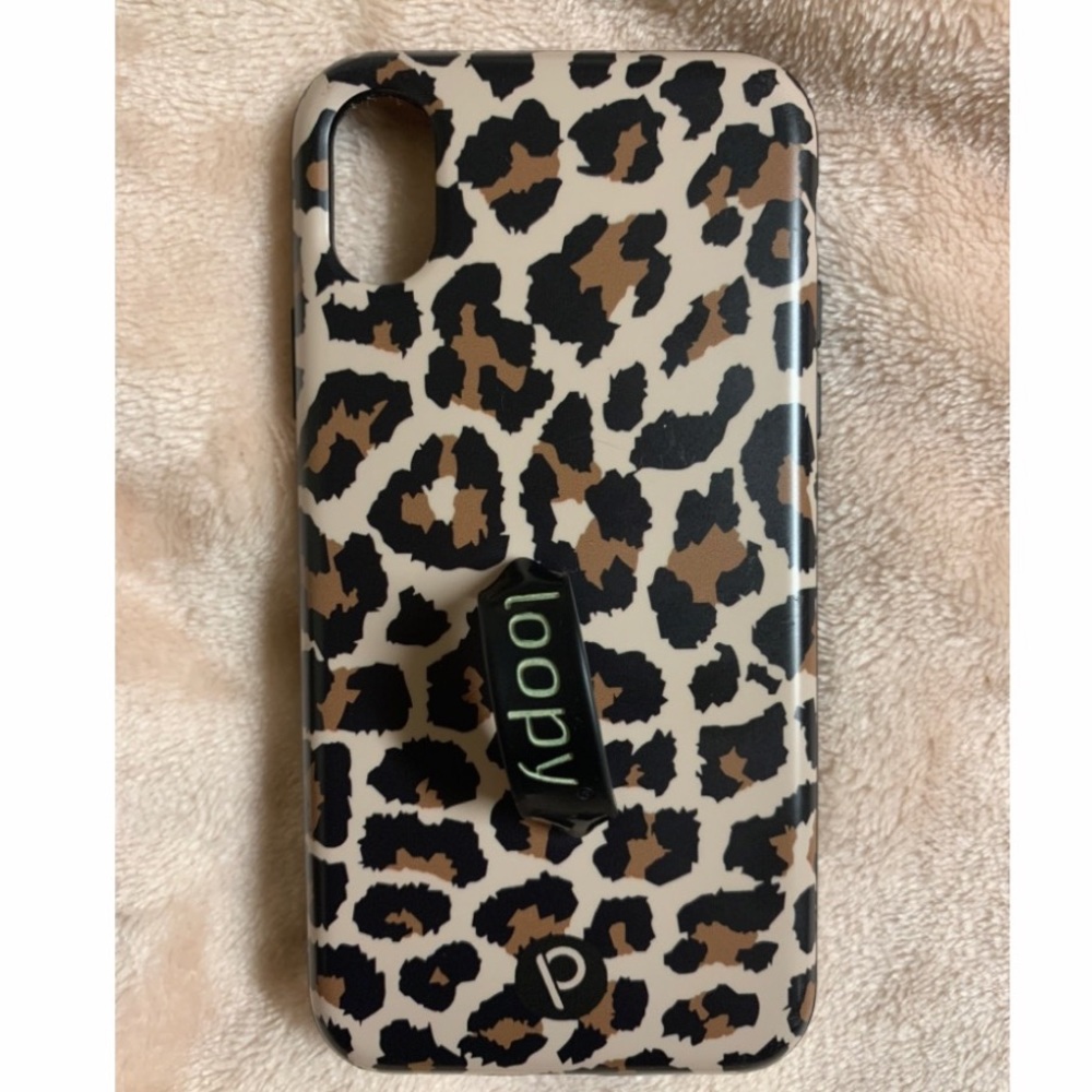 LIKE NEW LOOPY CASE iphone x/xs leopard print!!!